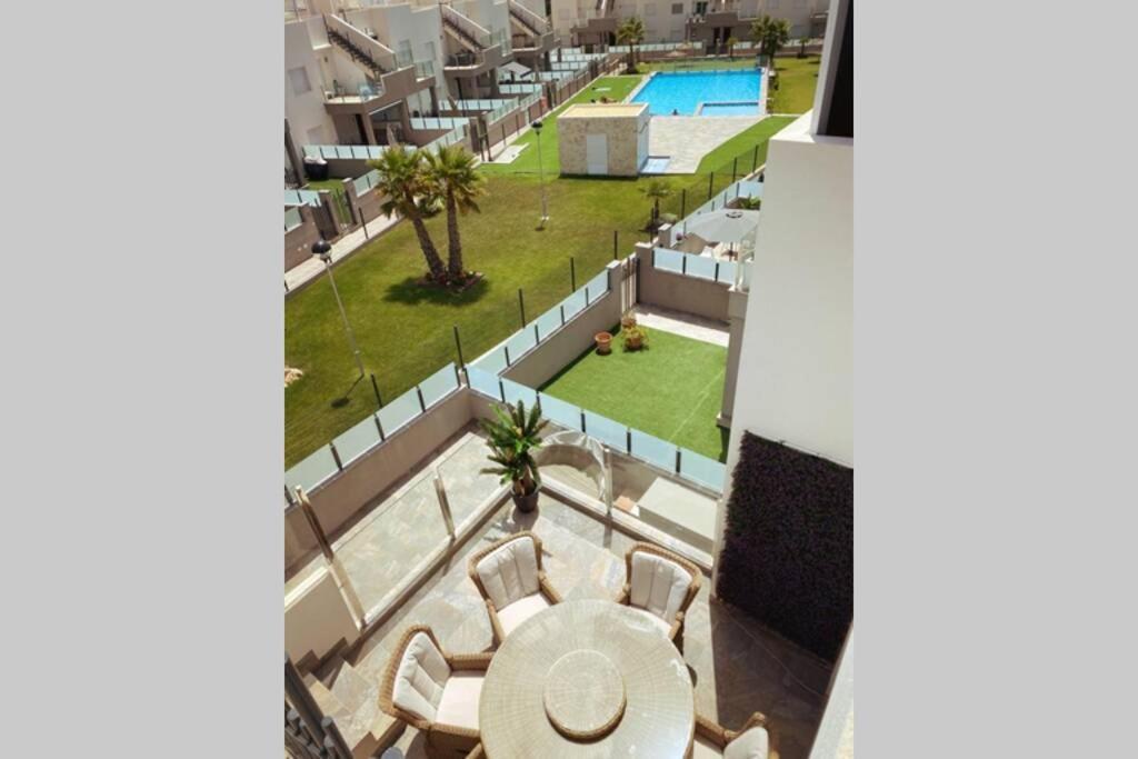 Black Sun. Modern Penthouse In Torrevieja Exterior photo