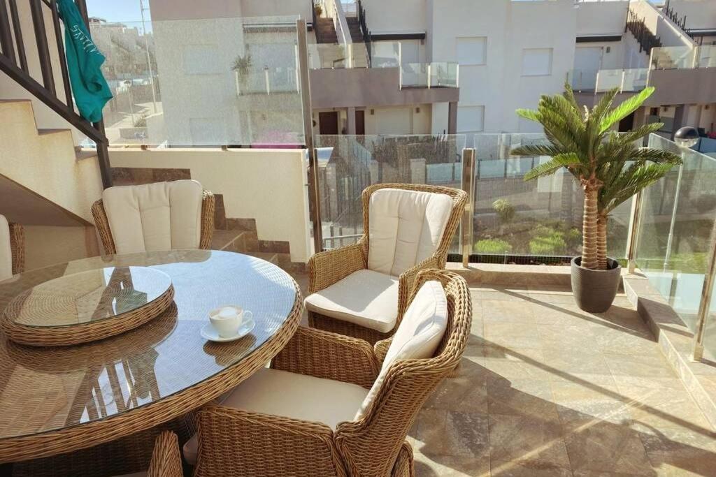 Black Sun. Modern Penthouse In Torrevieja Exterior photo